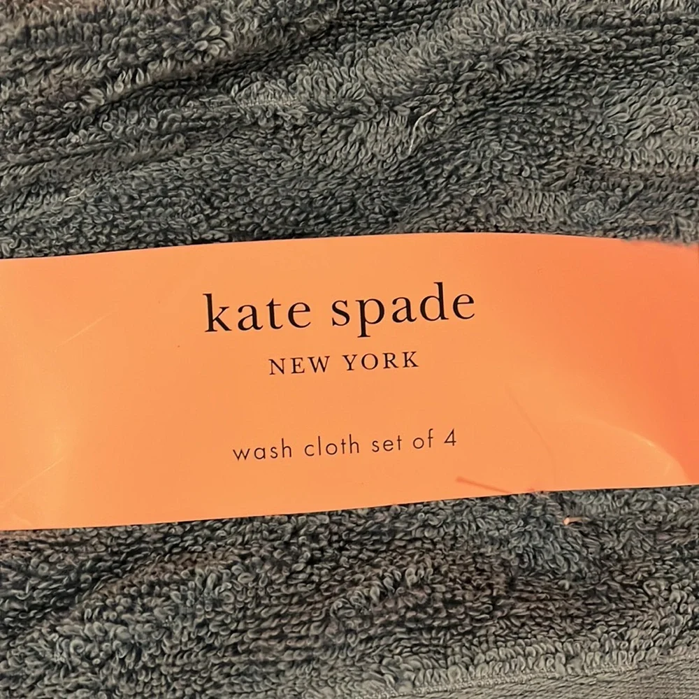 NWT Kate Spade bath towels and hand towel and wash cloths set